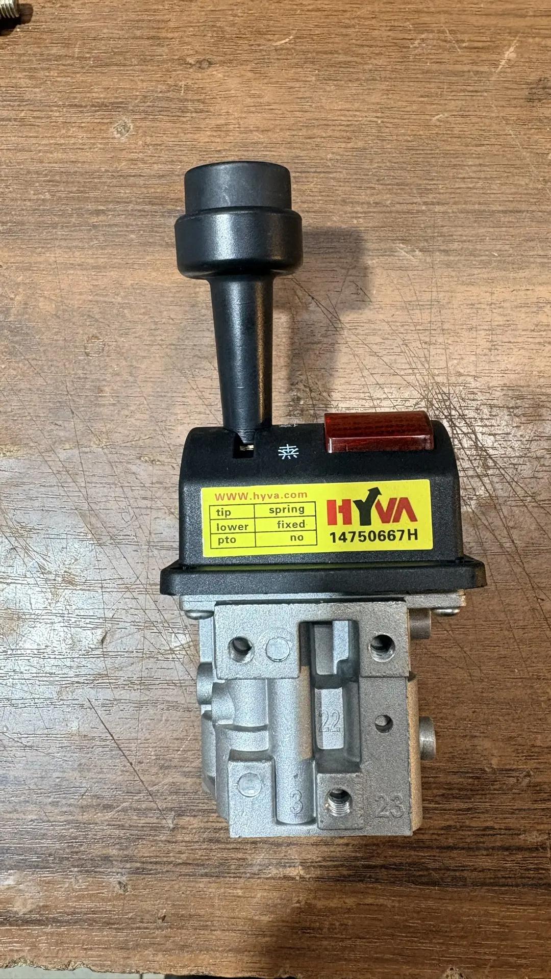 Кран подъма кузова 3 отверст HYVA 14750667H Кран подъма кузова 3 отверст HYVA 14750667H